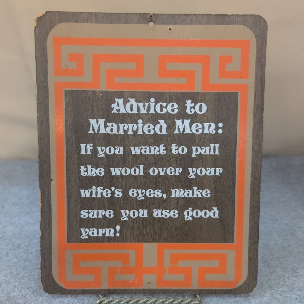 VTG 1968-73 Pressboard KMart Wall Sign Plaque Advise to Married Men Humorous - Picture 1 of 2